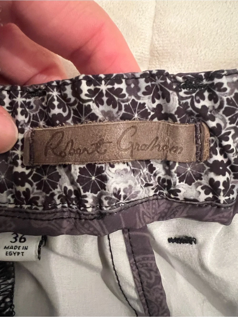 Robert Graham Classic Fit Beach to Bar Bounty Shorts | SZ 36 | Great Condition - Picture 15 of 15